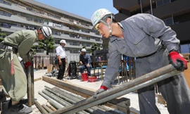 Lao động Việt Nam tại một công trường xây dựng ở Nhật Bản Ảnh: Nikkei Asian Review