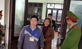 Bị cáo Hoàng Công Lương rời tòa ngày 16/1 