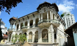 Nhiều hạng mục ở biệt thự cổ ở số 8 đường Bãi Sậy, quận 6 xuống cấp