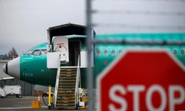 Một chiếc Boeing 737 MAX đậu trong khu sản xuất của Boeing ở Renton, Washington, ngày 16/12 Ảnh: Reuters