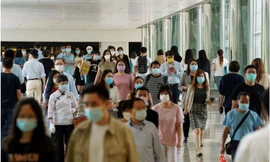 Phải cần khoảng 15,2 tỷ liều vaccine để tiêm cho 7,6 tỷ người dân trên thế giới 