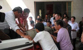 Thỉnh chuông về Hưng Yên. Ảnh: Duy Chiến