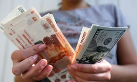 Nga muốn thoát khỏi sự thống trị của đồng USD. Ảnh: RT.