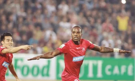 Tiền đạo Stevens thời còn khoác áo CLB Hải Phòng. Ảnh: VSI