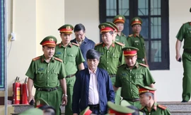 Đề nghị 7-8 năm tù hai cựu tướng công an 