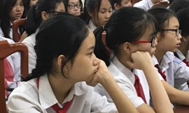 Đừng dạy học sinh “vẽ” chữ tiếng Anh (ảnh chỉ minh họa). Ảnh: Nghiêm Huê