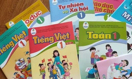 Soạn sách giáo khoa cho trẻ em nhiều sạn, không thể chỉ rút kinh nghiệm. Ảnh: P.V