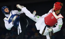 Kimia Alizadeh (trái) Ảnh: Getty 