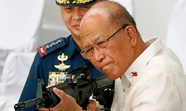 Bộ trưởng Delfin Lorenzana. Ảnh: AP