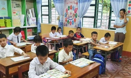 Một giờ học của lớp 1, Trường Tiểu học Trung Thượng, huyện Quan Sơn, Thanh Hóa