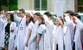 Ngành Y vẫn thuộc tốp đầu thu hút thí sinh. Ảnh: Hồng Vĩnh