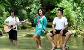 Những cảnh quay đầu tiên của Du ca - Đi và Hát tại thác Mu, tỉnh Hòa Bình. Ảnh: NVCC