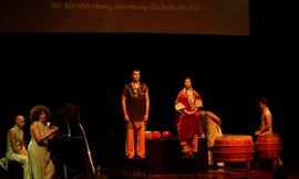 Nghệ sĩ Pháp chuyển soạn “Truyện Kiều” thành nhạc kịch “Kim Vân Kiều”. Ảnh: NGUYÊN KHÁNH