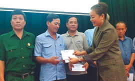 Hội Cựu chiến binh TPHCM trao tặng 240 phần quà cho hội viên cựu chiến binh, diện chính sách có hoàn cảnh khó khăn đang sinh sống tại 24 quận huyện TPHCM