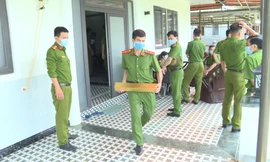 Cảnh sát khám xét hầm chứa 27 tấn vàng giả của Vũ Thị Hòa