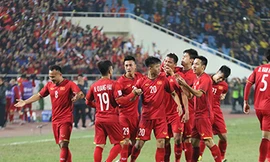 Các cầu thủ Việt Nam ăn mừng bàn thắng