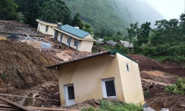 Điểm trường tiểu học tại bản Son, xã Na Mèo (huyện Quan Sơn) đã bị nước cuốn trôi. Ảnh: Hoàng Lam