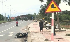 3 bà cháu thương vong sau cú xe máy lao thẳng vào cột báo giao thông