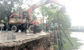 Gia cố bờ kè Di tích Quốc gia đặc biệt Thành Cổ Quảng Trị