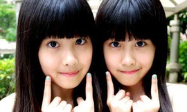 Hai chị em song sinh xinh như thiên thần