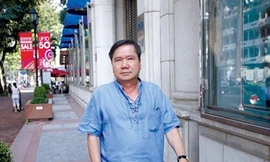 Từ cậu bé chăn trâu thành 'tỷ phú giò chả'