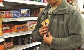 Làm rõ tin một phó phòng “gặp sự cố” trong siêu thị tại Nhật Bản