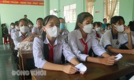 Bến Tre: Hơn 10.000 ca đau mắt đỏ, cảnh báo lan sang khu công nghiệp