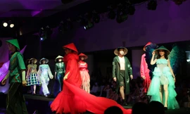 Ngỡ ngàng đêm diễn thời trang của học sinh trường Ams