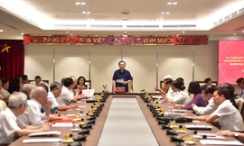 Bí thư Thành ủy Hà Nội Vương Đình Huệ phát biểu tại hội nghị