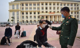 Hà Nội: Hơn 1.800 người được về nhà vì hết hạn cách ly tập trung