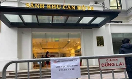 Những người dân ở trong khu vực bị cách ly, phong tỏa để phòng chống dịch COVID-19 tất nhiên không thể về quê ăn Tết. Ảnh: PV