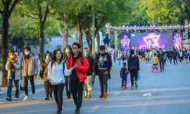 Phố đi bộ Hồ Gươm