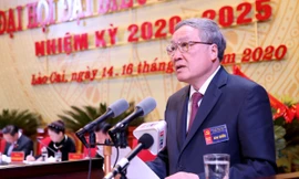 Bí thư Trung ương Đảng, Chánh án Toà án Nhân dân Tối cao Nguyễn Hoà Bình phát biểu tại đại hội Đảng bộ tỉnh Lào Cai. Ảnh: Báo Lào Cai