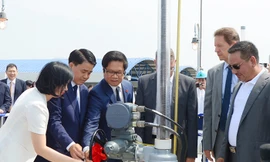 Hà Nội khánh thành nhà máy nước 'khủng' có thể uống tại vòi