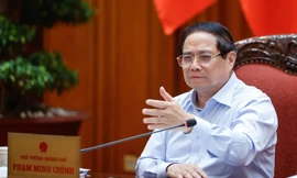 Thủ tướng: Để buôn lậu, làm trăm tấn hàng giả mà cơ quan chức năng không biết