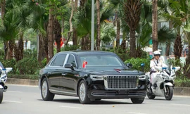 Đoàn xe chở Tổng Bí thư, Chủ tịch nước Trung Quốc Tập Cận Bình trên phố Hà Nội