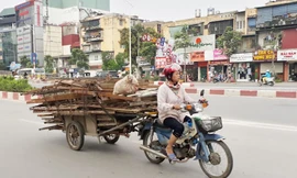 Hà Nội hiện còn nhiều xe máy cũ, nát, hết hạn sử dụng. Ảnh minh họa