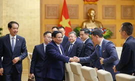 Thủ tướng chủ trì tọa đàm với các tập đoàn, doanh nghiệp lớn của Trung Quốc 