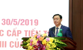 Bí thư Thành ủy Hà Nội Vương Đình Huệ phát biểu chỉ đạo hội nghị