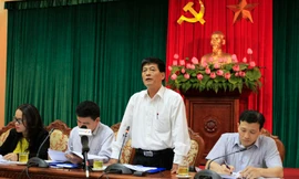 Ông Bùi Anh Tuấn, Phó Chủ tịch Ủy ban MTTQ TP Hà Nội trao đổi tại Hội nghị. Ảnh: Trường Phong