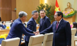 Gặp doanh nghiệp tư nhân hàng đầu, Thủ tướng nêu yêu cầu 'đất nước tăng trưởng 2 con số'