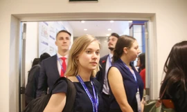 Những đại biểu xinh đẹp hút ánh nhìn ở APEC