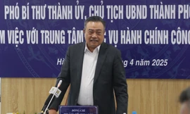 Chủ tịch Hà Nội: Xử lý thủ tục hành chính phi địa giới mới là 'xã hội văn minh'