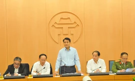 Chủ tịch UBND thành phố Hà Nội Nguyễn Đức Chung phát biểu tại buổi họp