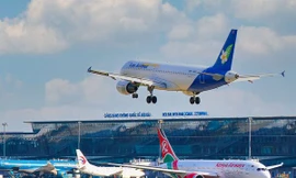 Bộ Chính trị: Cần nghiên cứu, tính toán kỹ vị trí sân bay thứ hai ở Hà Nội