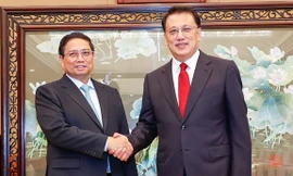 Đề nghị nghiên cứu mở thêm đường bay thẳng giữa Trùng Khánh tới các địa phương ở Việt Nam