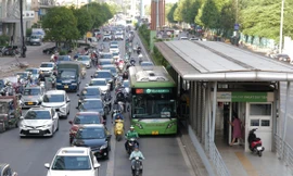 Hà Nội khẳng định BRT giảm ùn tắc giao thông vào nội đô