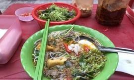 Sau Tết, bánh đa cá ở Hà Nội giá 70.000 đồng/bát