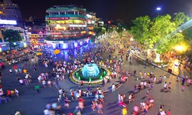 Hà Nội đang lấy ý kiến của các quận, huyện, sở ngành về việc tổ chức chính quyền đô thị. Ảnh: Trường Phong