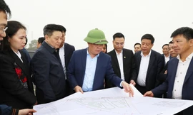 Bí thư Hà Nội kiểm tra thực địa dự án Vành đai 4 qua quận Hà Đông